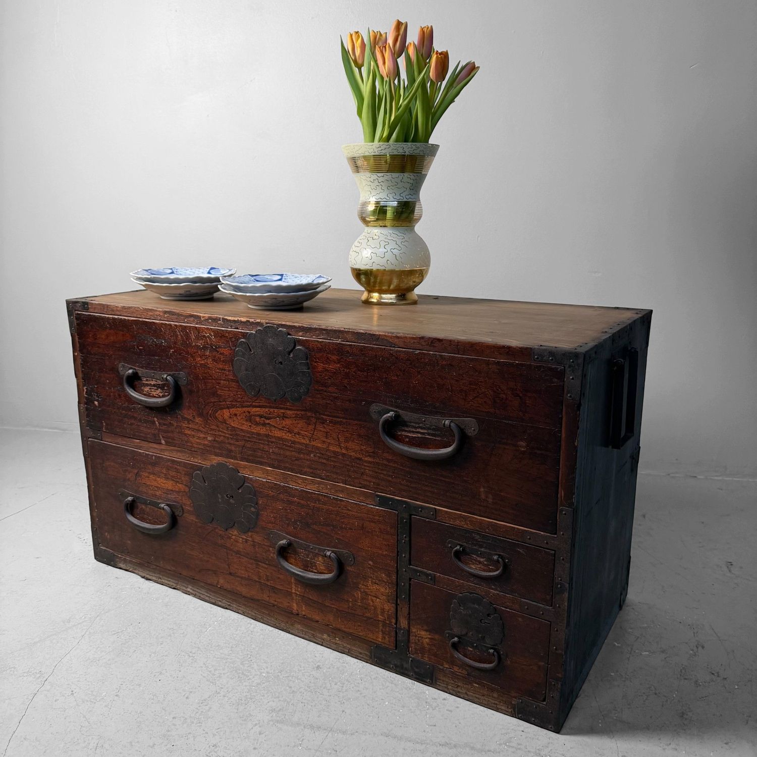 Japanese Tansu Chest, Storage & Display Piece, 1910s