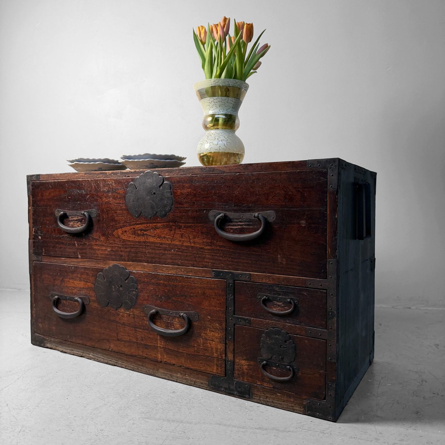 Japanese Tansu Chest, Storage & Display Piece, 1910s