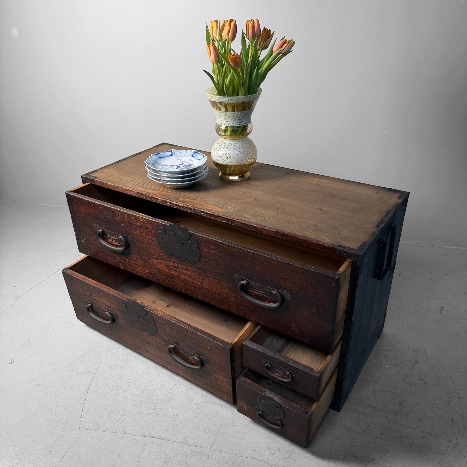 Japanese Tansu Chest, Storage & Display Piece, 1910s