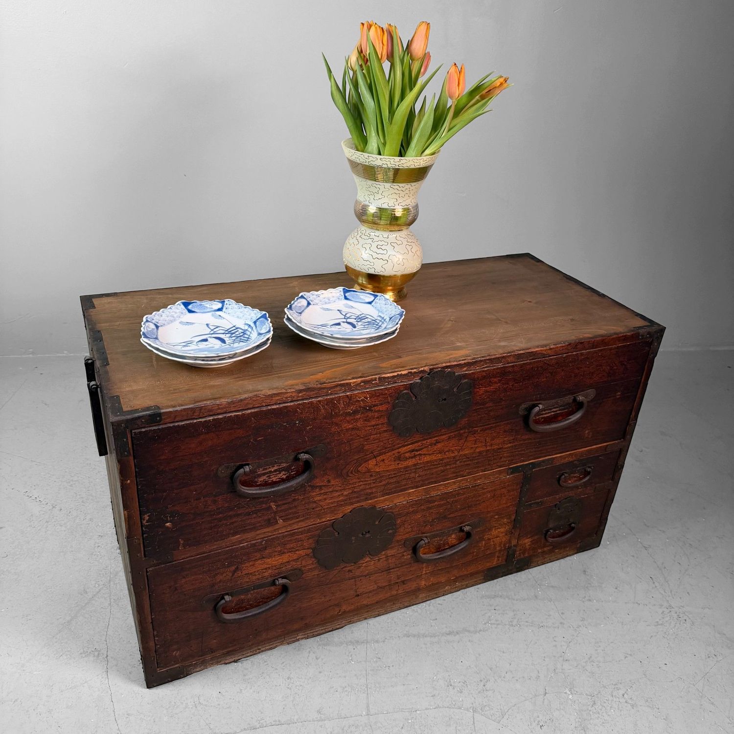 Japanese Tansu Chest, Storage & Display Piece, 1910s