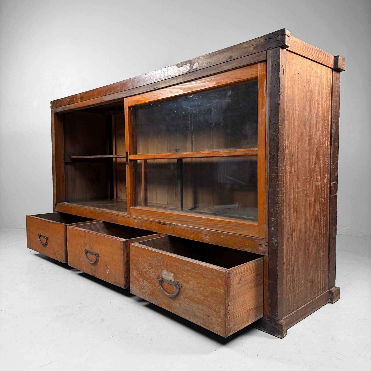 Antieke Japanse Winkeltoog, Vitrinekast met Lades, 1920s