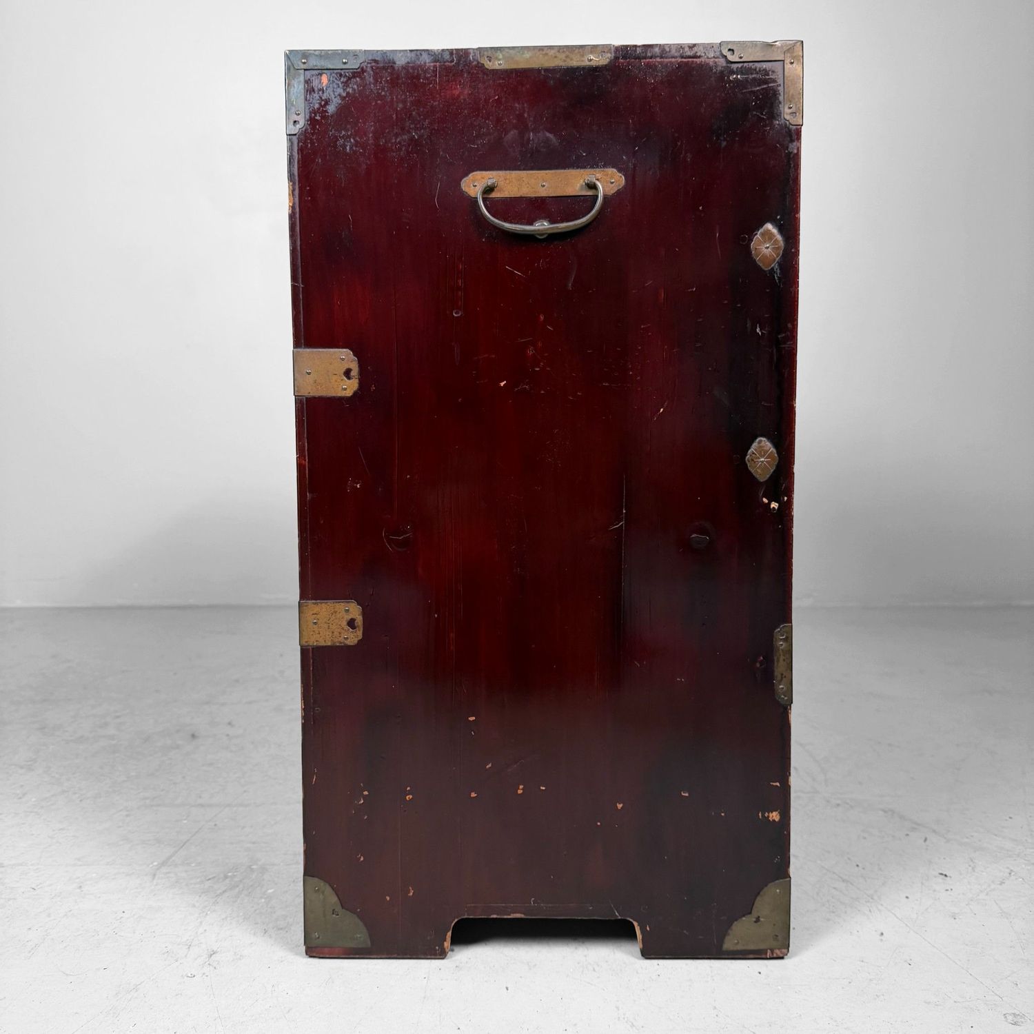 Japanese Antique Tansu Chest of Drawers with Brass Hardware, 1900s