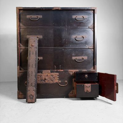 Japanese Antique Tansu, Storage Cabinet and Display Piece, 1900s