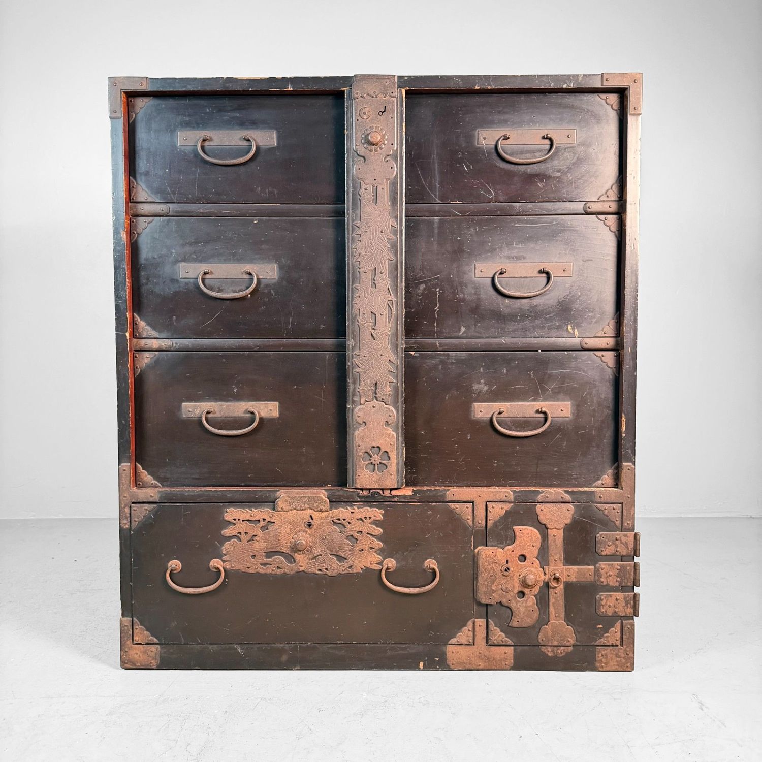 Japanse Antieke Tansu, Opbergkast en display-meubel, 1900s