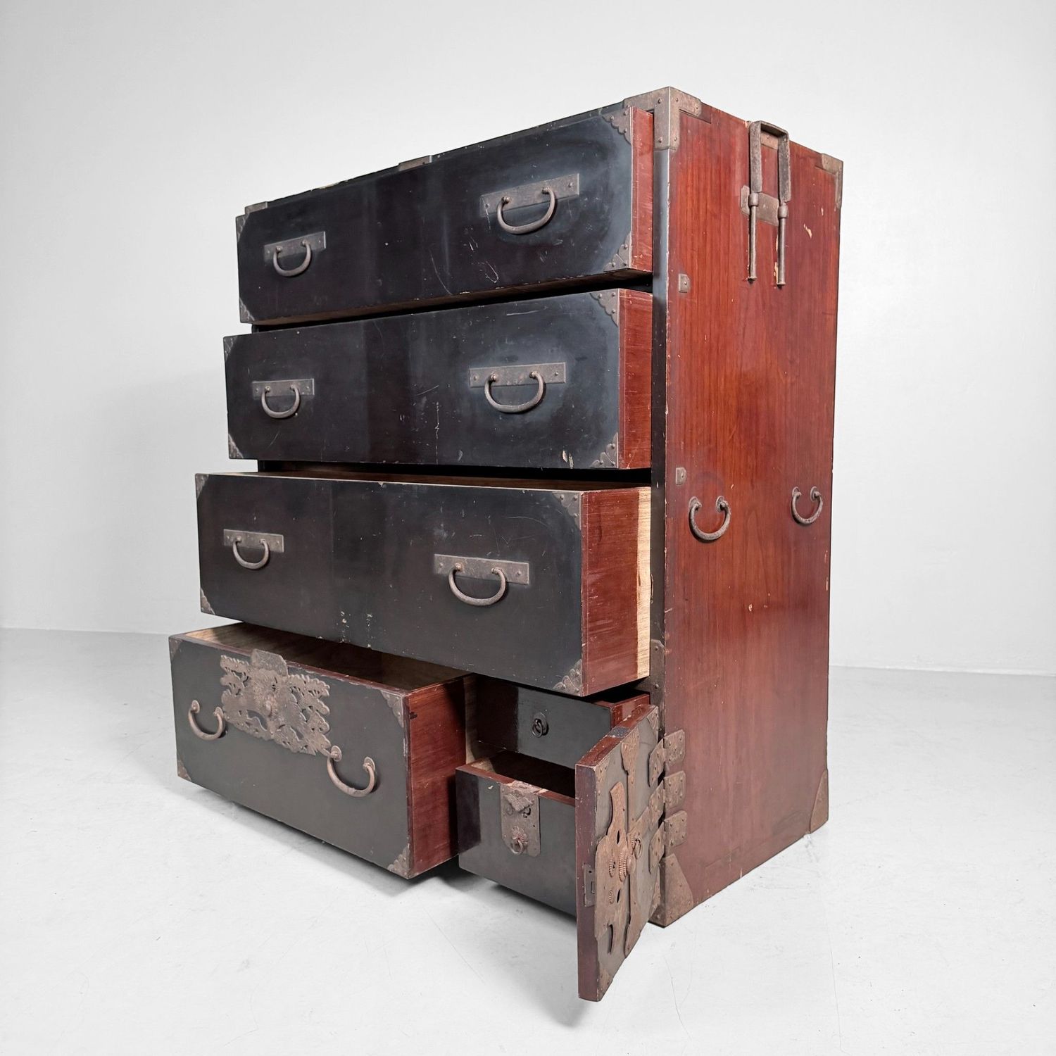 Japanese Antique Tansu, Storage Cabinet and Display Piece, 1900s