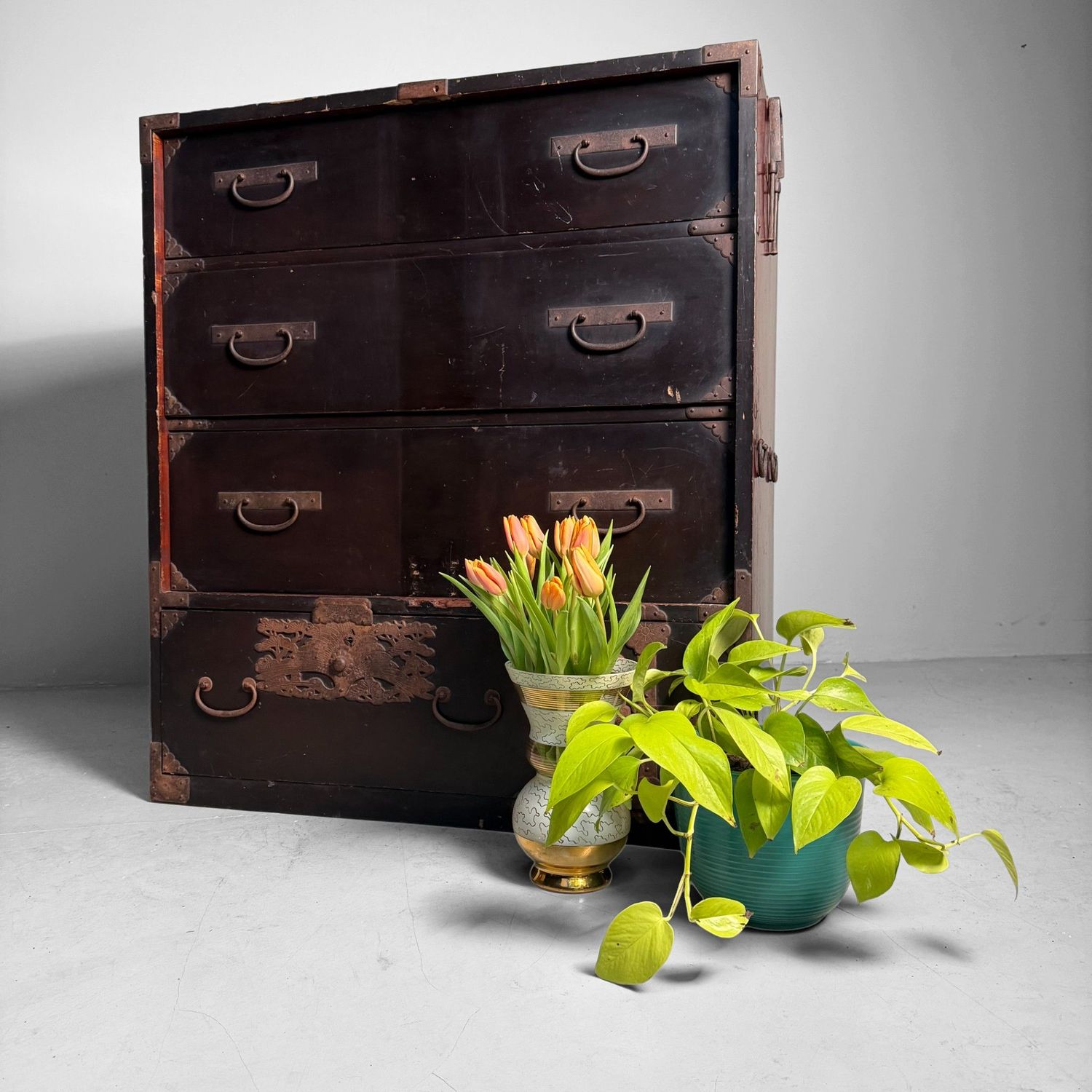 Japanese Antique Tansu, Storage Cabinet and Display Piece, 1900s