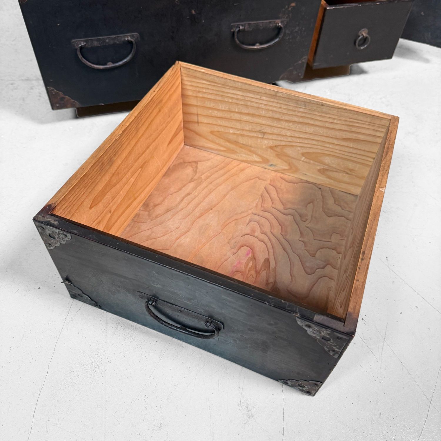 Japanese Tansu Storage Chest with Drawers, 1910s