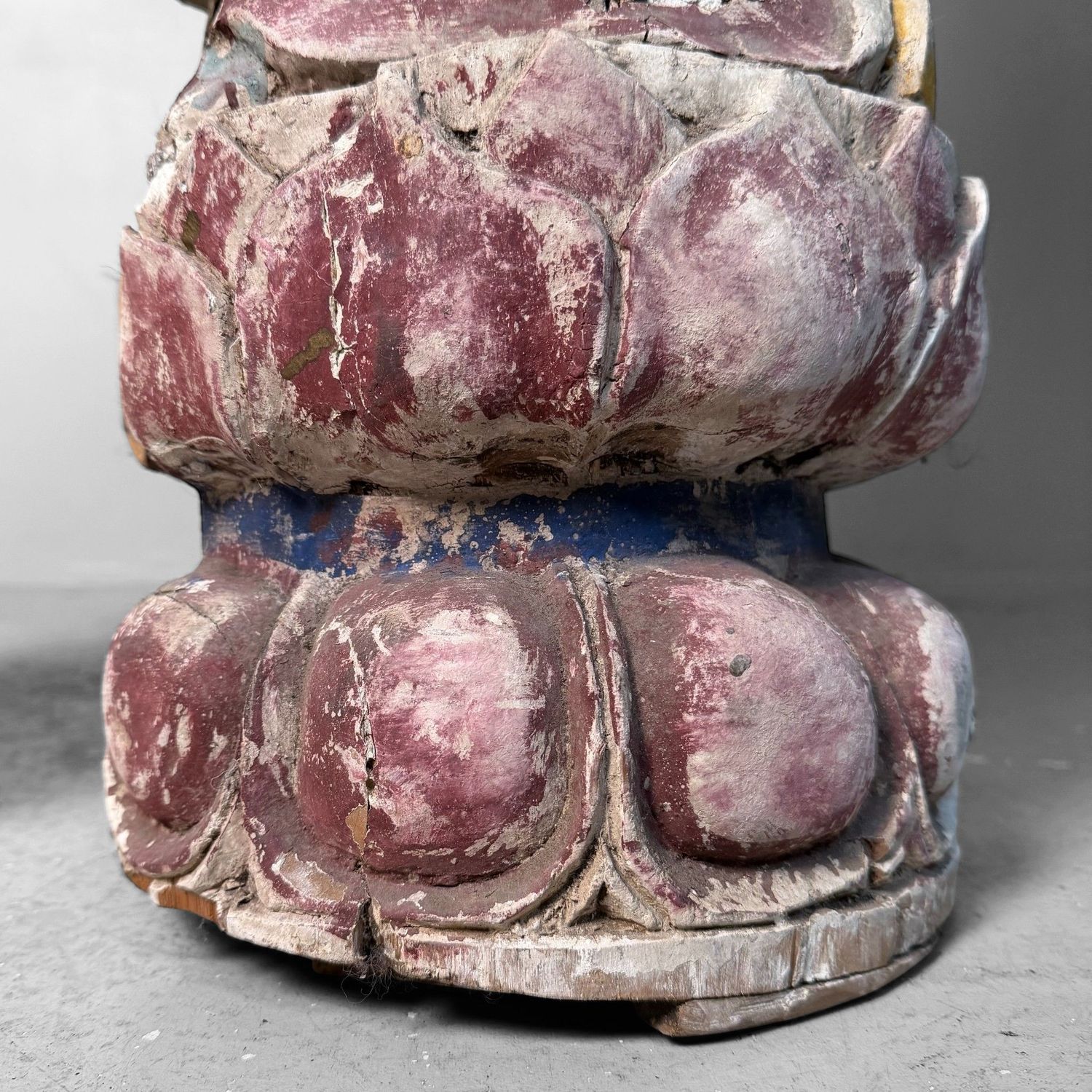 Grote Polychrome Tempelfiguren in Hout op Lotusvoet, Korea, 19e eeuw