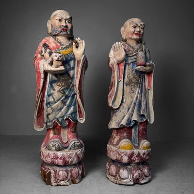 Grote Polychrome Tempelfiguren in Hout op Lotusvoet, Korea, 19e eeuw Grote Polychrome Tempelfiguren in Hout op Lotusvoet, Korea, 19e eeuw
