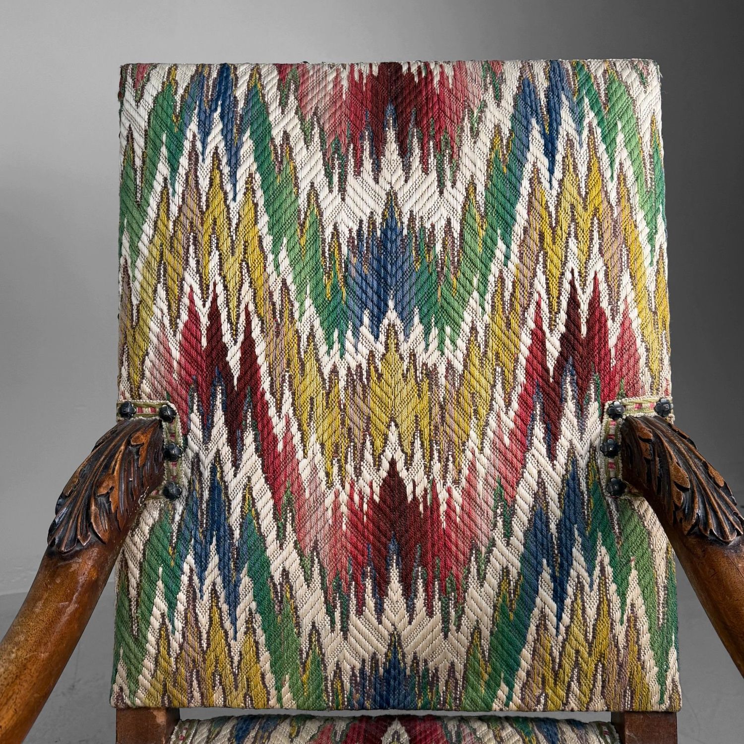 Set Antieke Armfauteuils in Walnoot met Ikat-Patroon, laat 19e eeuw