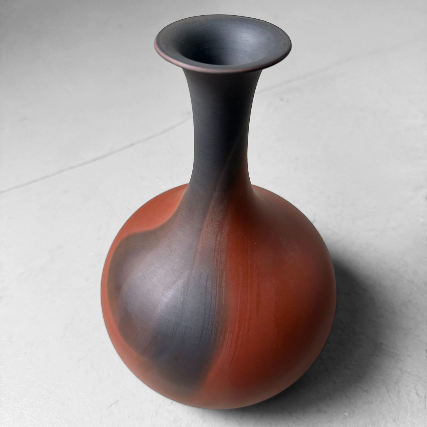 Collectible Ikebana Vase (Hanaire) – Itō Sekisui V, Mumyōi-yaki Yōhen, 1980s