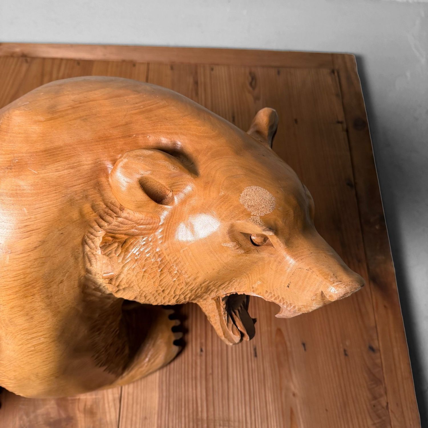 Ainu Houten Beer uit Hokkaido, Handgesculpteerd, 1970s