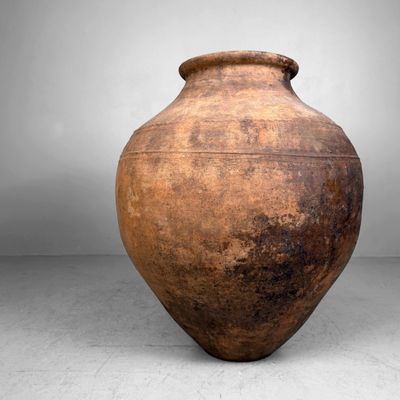 Antieke Terracotta Kruik, Grote Olijfolie-Amfoor, Portugal, 1900–1930 Antieke Terracotta Kruik, Grote Olijfolie-Amfoor, Portugal, 1900–1930