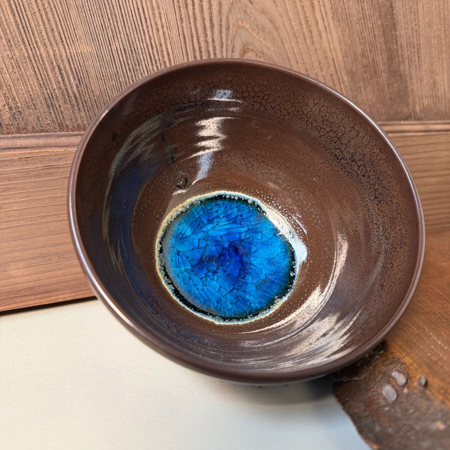 Japanese Matcha Chawan in Tenmoku Style with Blue Crystalline “Mirror” Pool, late 20th century