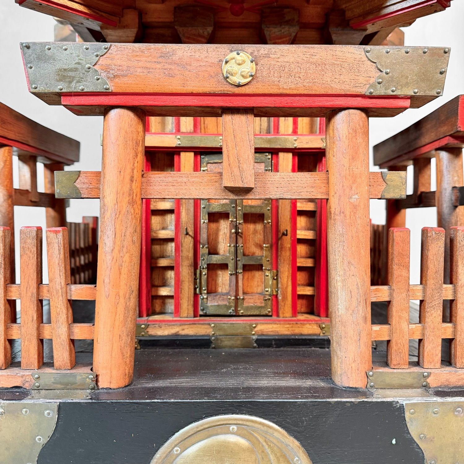 Monumentale Japanse Mikoshi, Draagbaar Shinto-heiligdom, ca. 1880