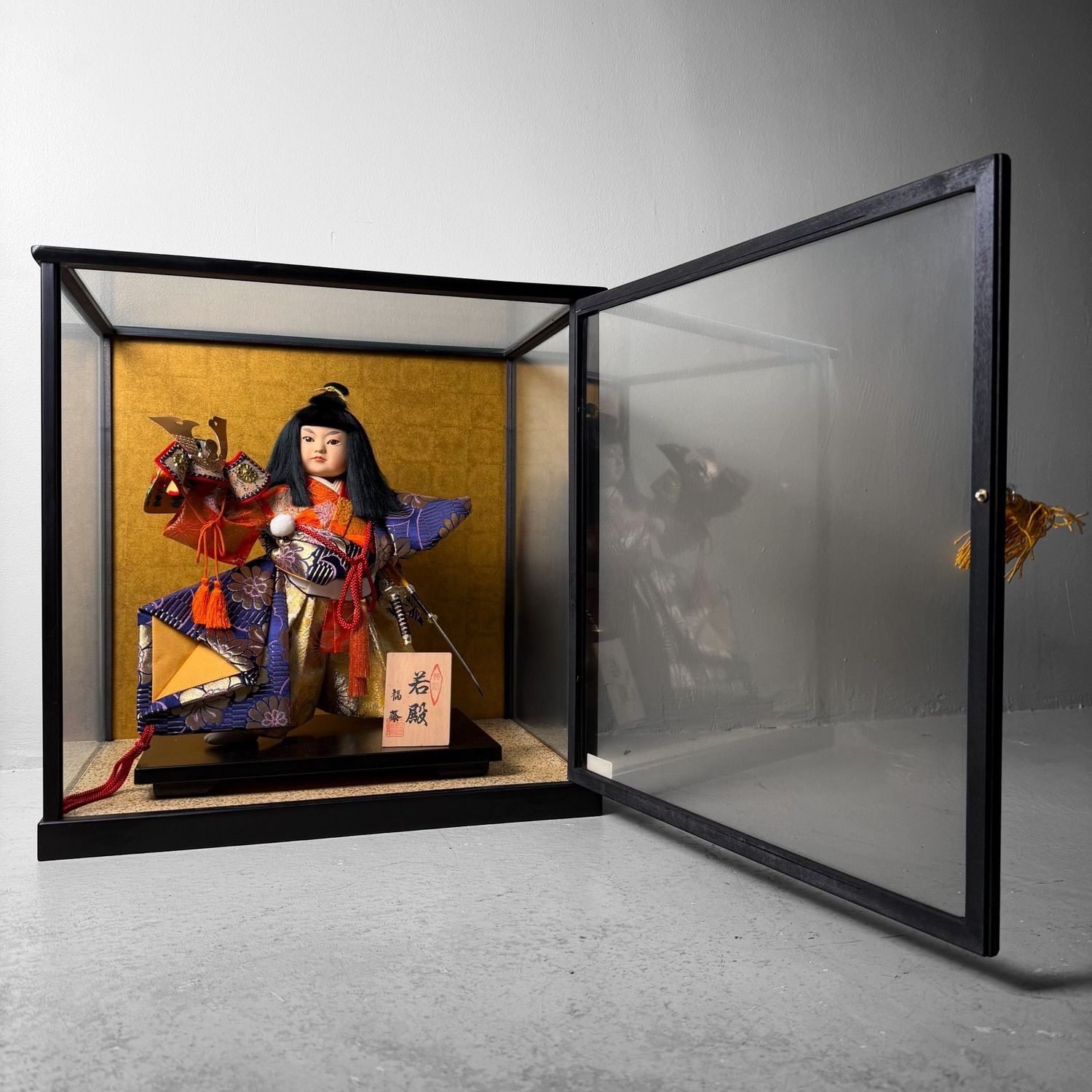Japanse Gogatsu Krijgerspop, Glazen Vitrine, “Eerste veldslag”, 1980