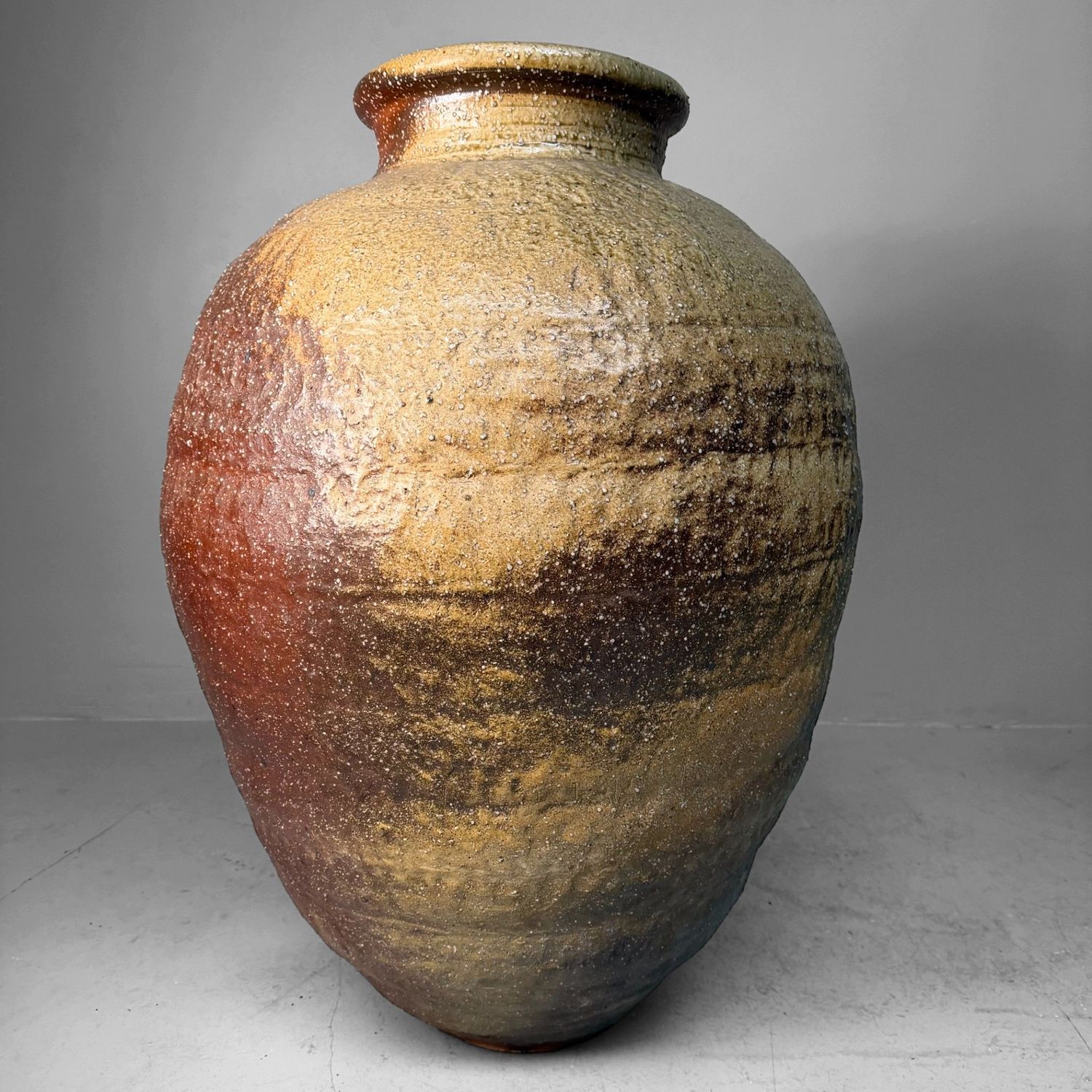 Large Shigaraki Tsubo – Monumental Floor Vase, 1940s