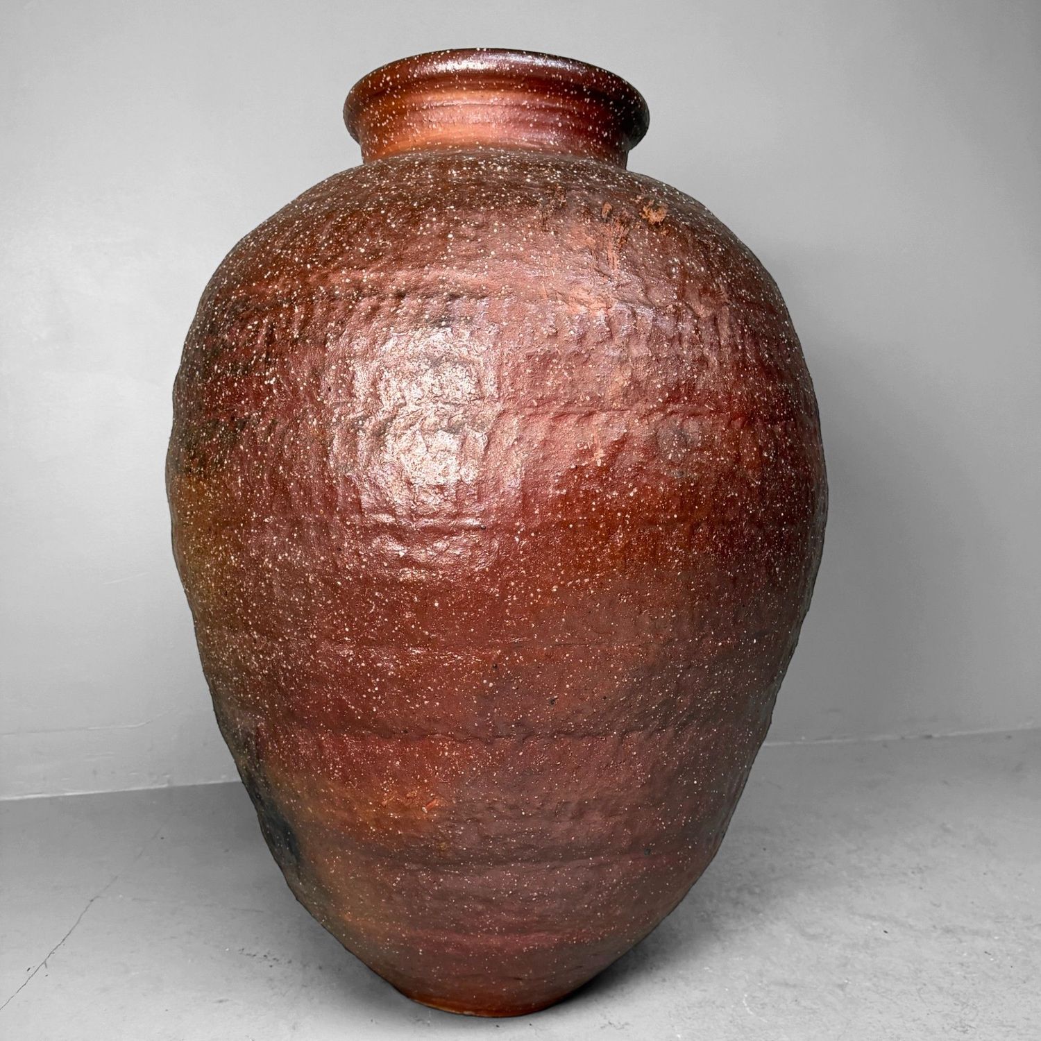 Large Shigaraki Tsubo – Monumental Floor Vase, 1940s