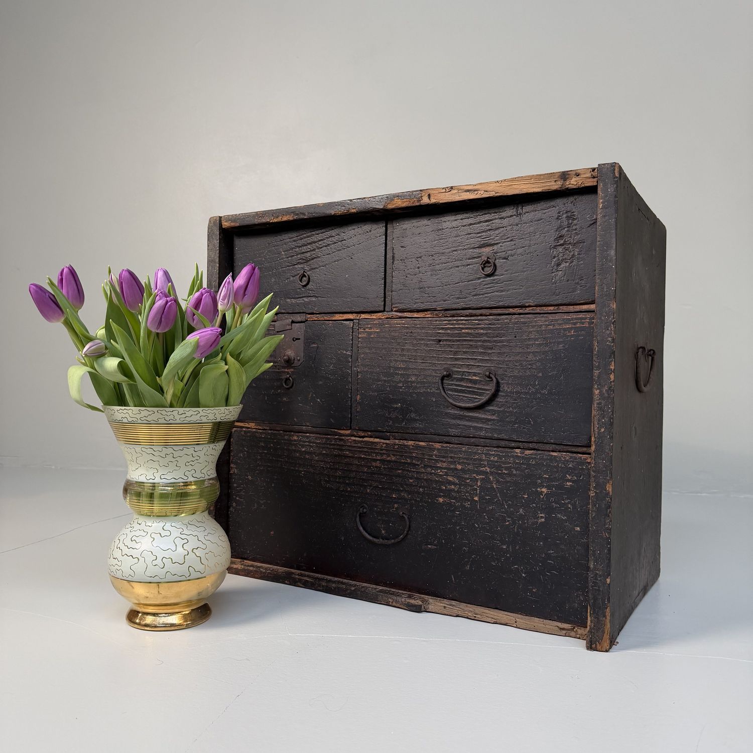 Small Antique Japanese Tansu Chest, 1900s Small Antique Japanese Tansu Chest, 1900s