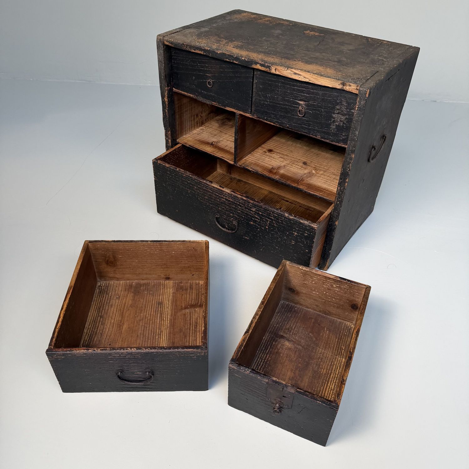 Small Antique Japanese Tansu Chest, 1900s Small Antique Japanese Tansu Chest, 1900s