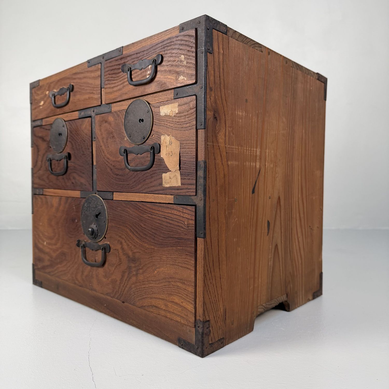 Authentic Japanese Tansu, Small Drawer Chest, 1930s Authentic Japanese Tansu, Small Drawer Chest, 1930s