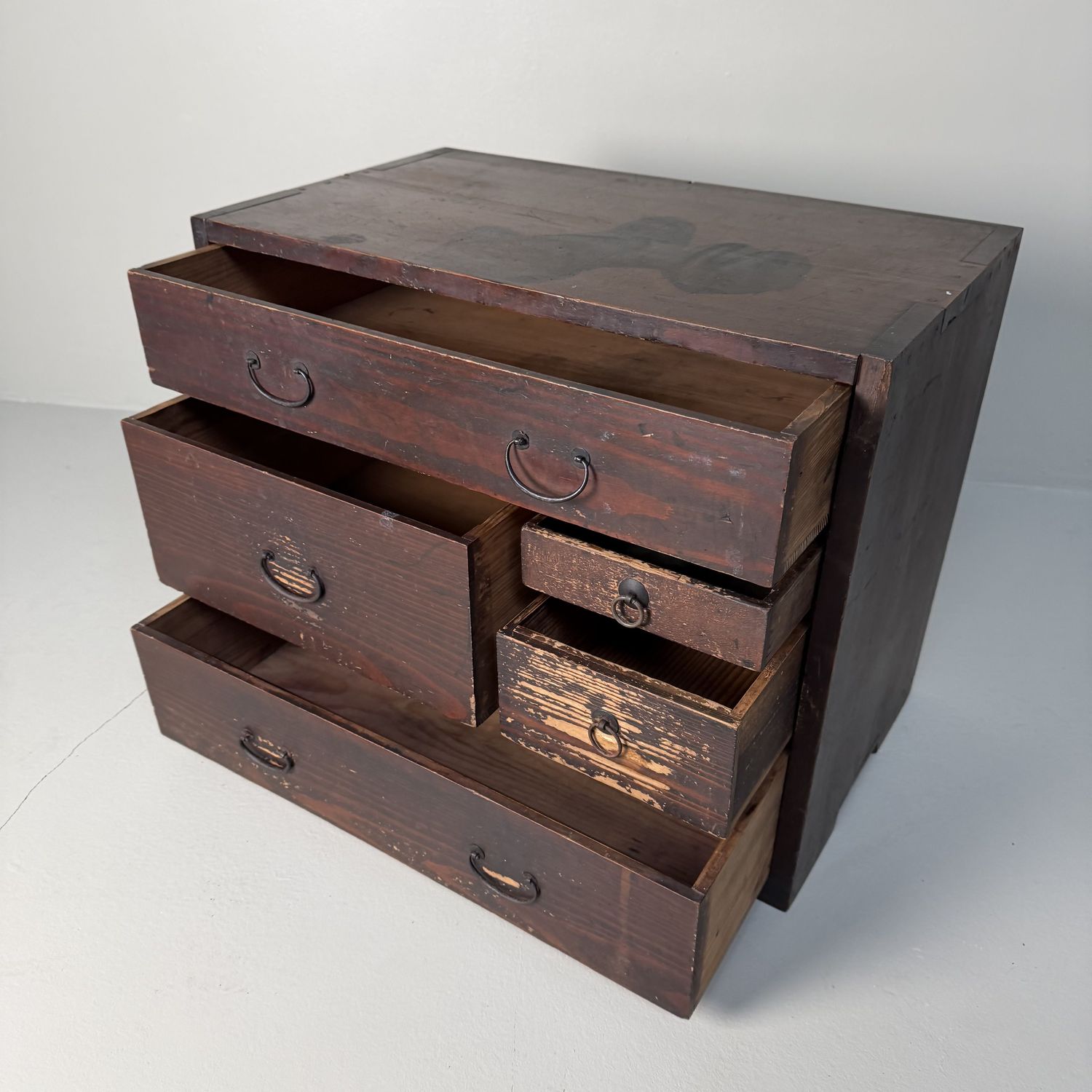 Japanese Kodansu Storage Chest, Small Tansu Drawer Cabinet, 1910s Japanese Kodansu Storage Chest, Small Tansu Drawer Cabinet, 1910s