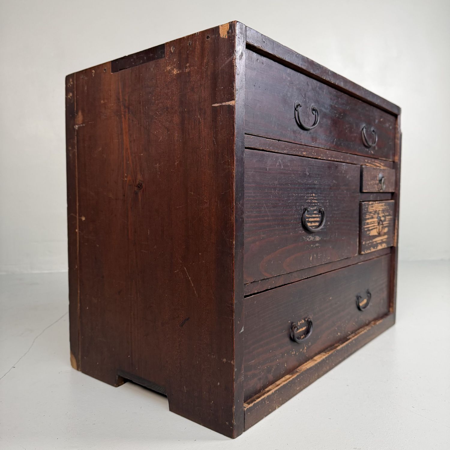 Japanese Kodansu Storage Chest, Small Tansu Drawer Cabinet, 1910s Japanese Kodansu Storage Chest, Small Tansu Drawer Cabinet, 1910s