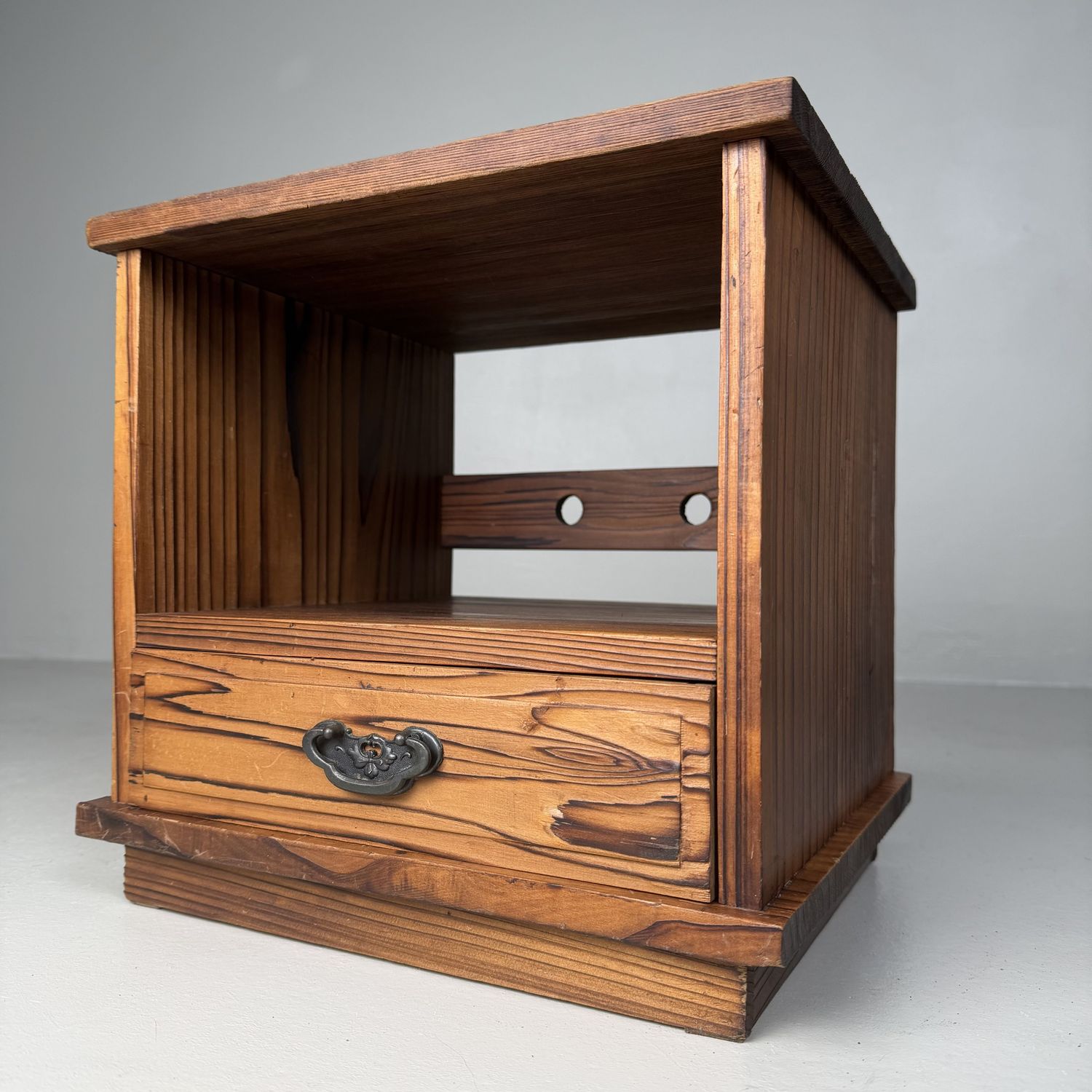 Japans Mid-century Opbergkastje met Lade, Sugi Hout, 1960s