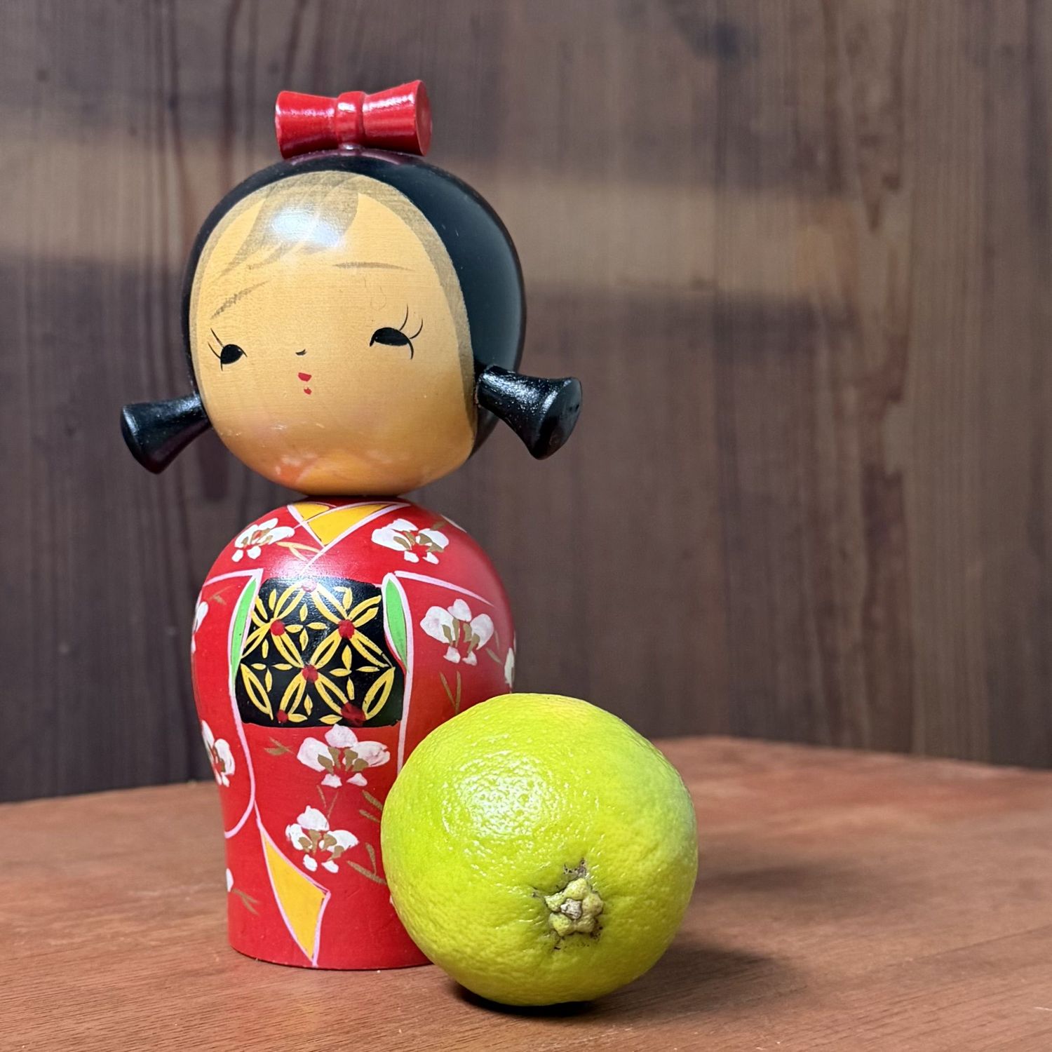 Schattige Vintage Japanse Kokeshi door Hosaka Torao, 1980s Schattige Vintage Japanse Kokeshi door Hosaka Torao, 1980s