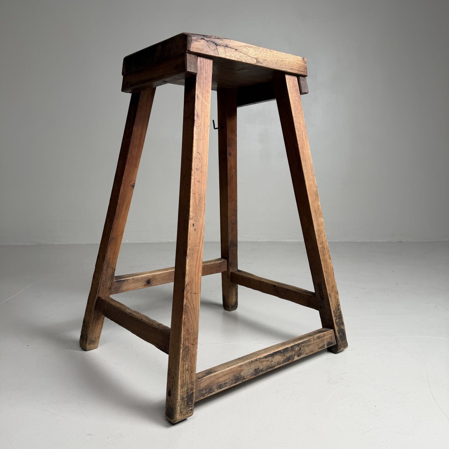 Japanse Minimalistische Houten Kruk, Mingei, 1920s Japanse Minimalistische Houten Kruk, Mingei, 1920s