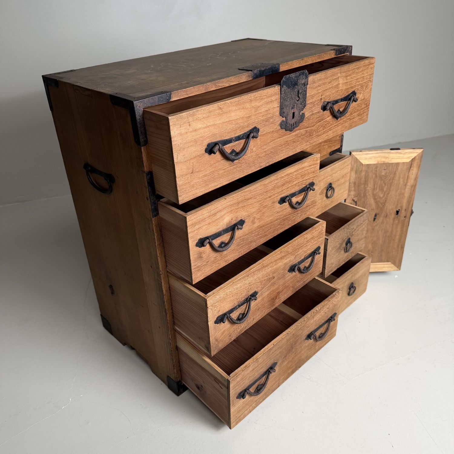 Japanese Ko-Tansu, Storage Cabinet with Drawers, 1920s Japanese Ko-Tansu, Storage Cabinet with Drawers, 1920s