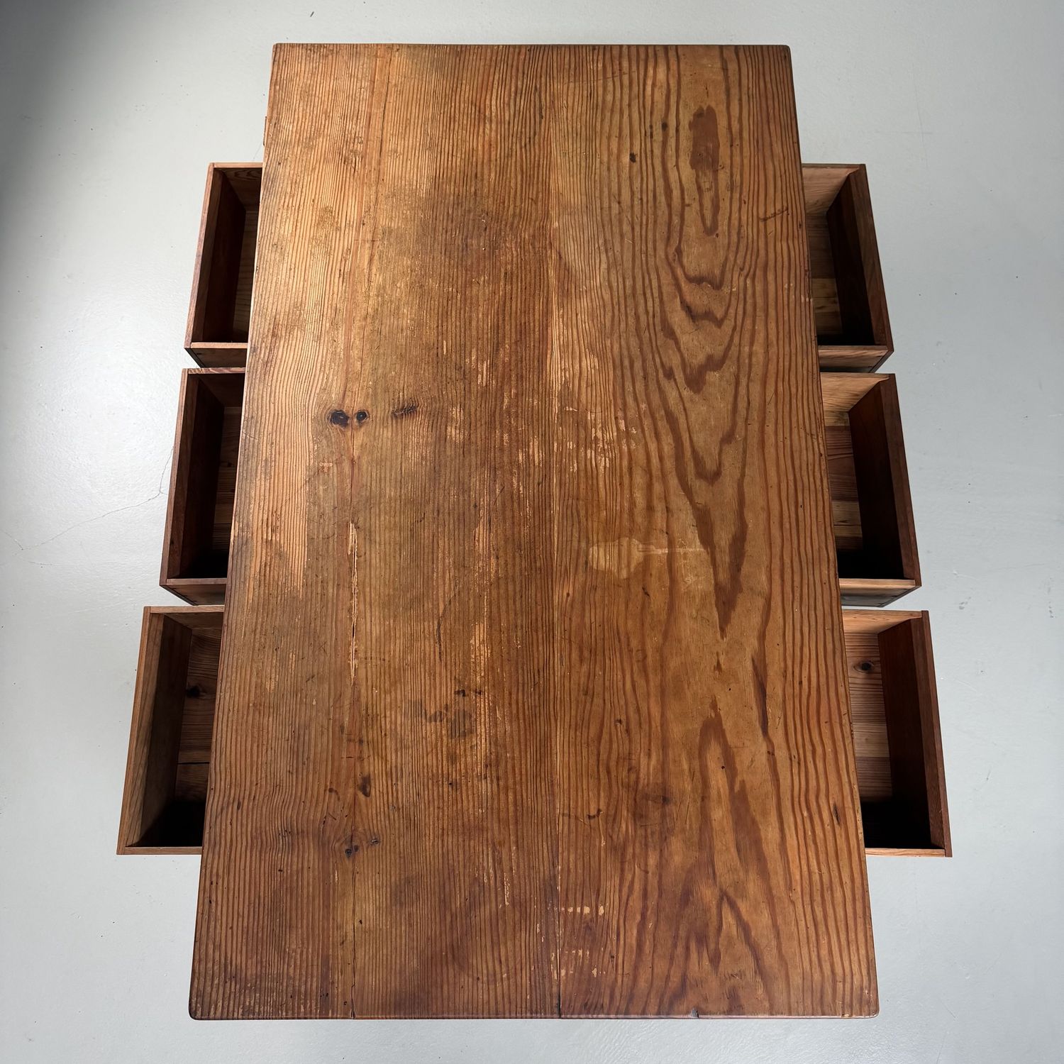 Grote Japanse Lage Tafel met zes laden – Sugi-hout, 1930s Grote Japanse Lage Tafel met zes laden – Sugi-hout, 1930s