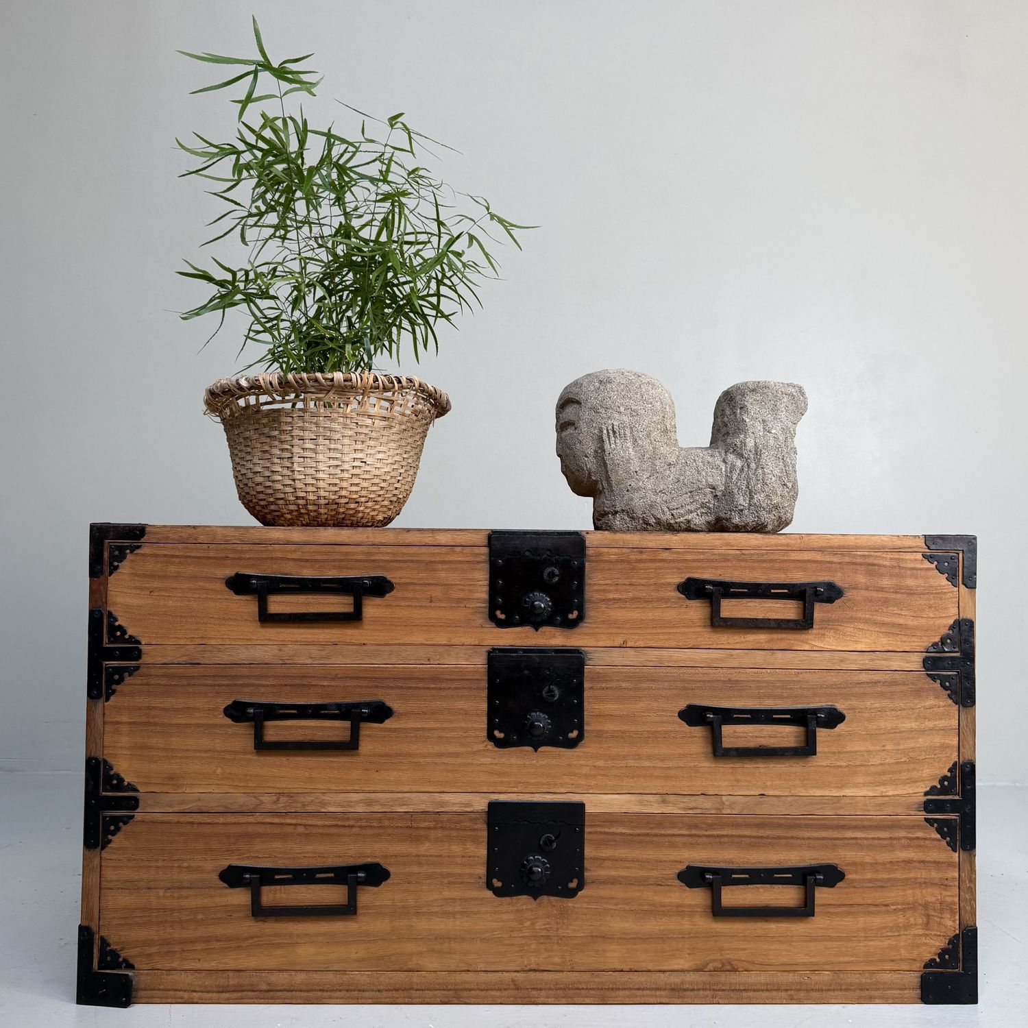 Large Japanese Kimono Tansu Chest – 1920s