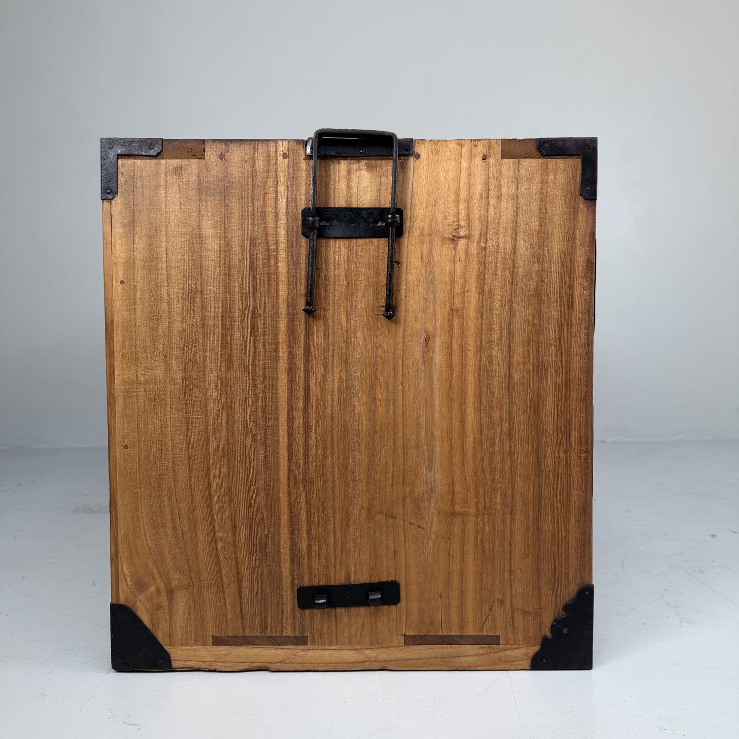 Large Japanese Kimono Tansu Chest – 1920s
