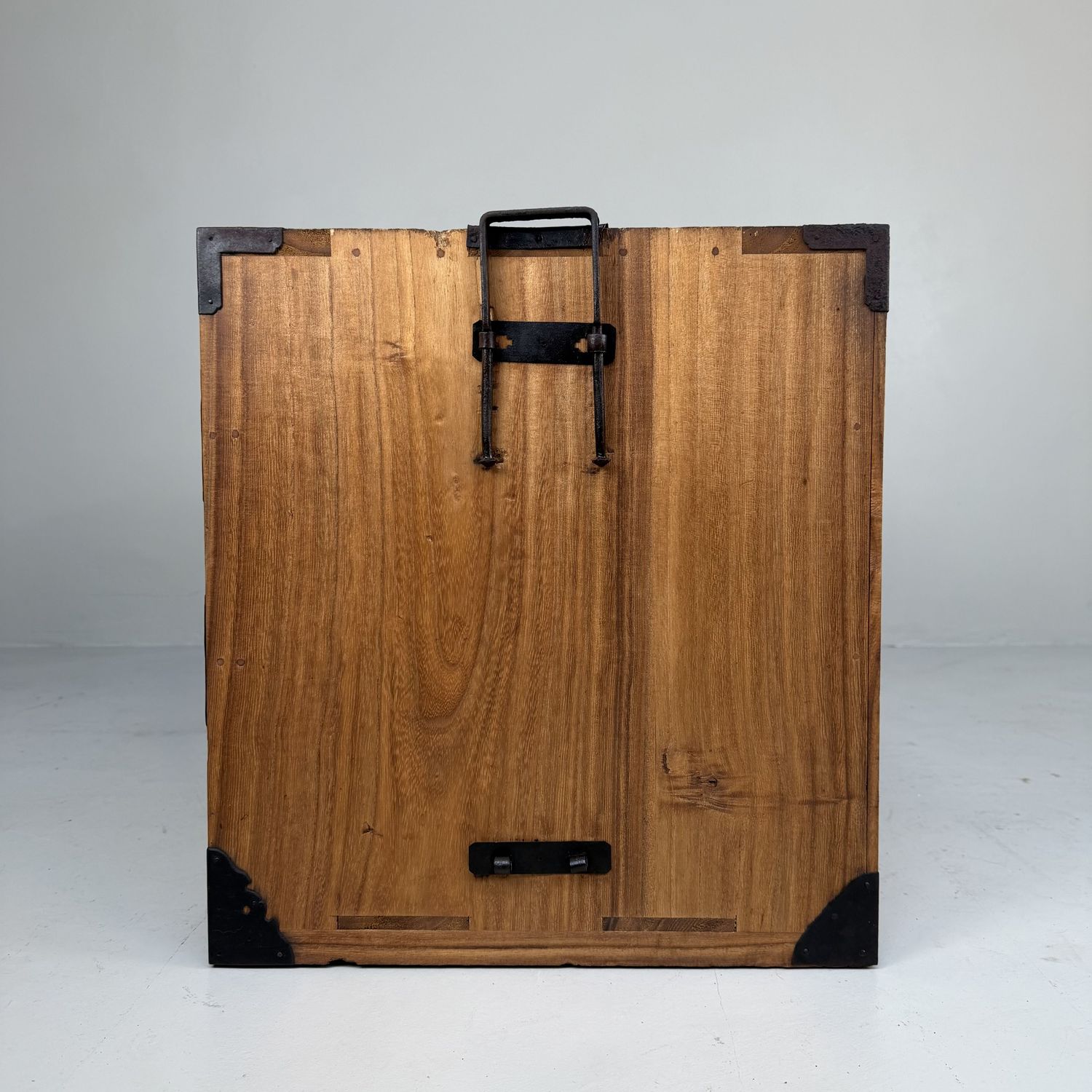 Large Japanese Kimono Tansu Chest – 1920s