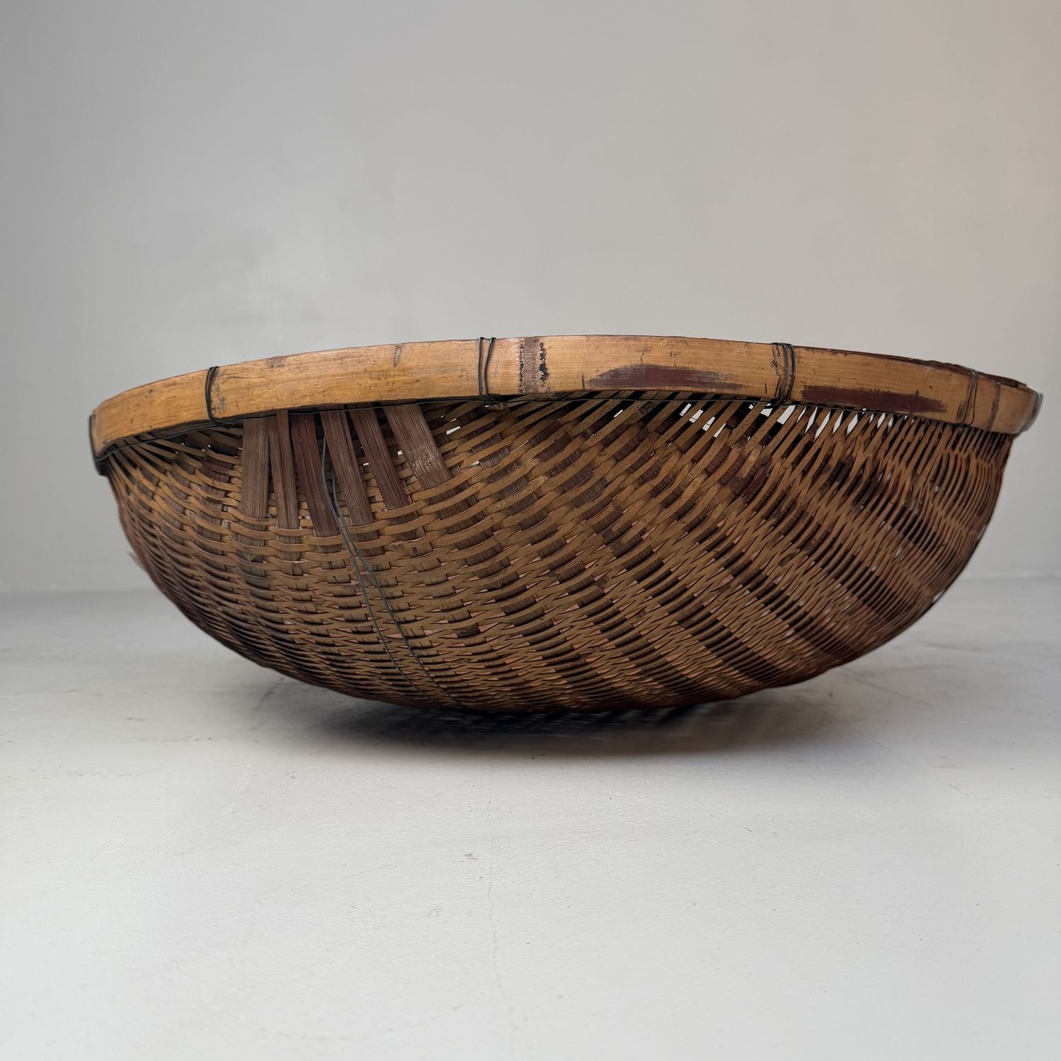 Decoratieve Japanse Bamboe Oogstmand – 1950s
