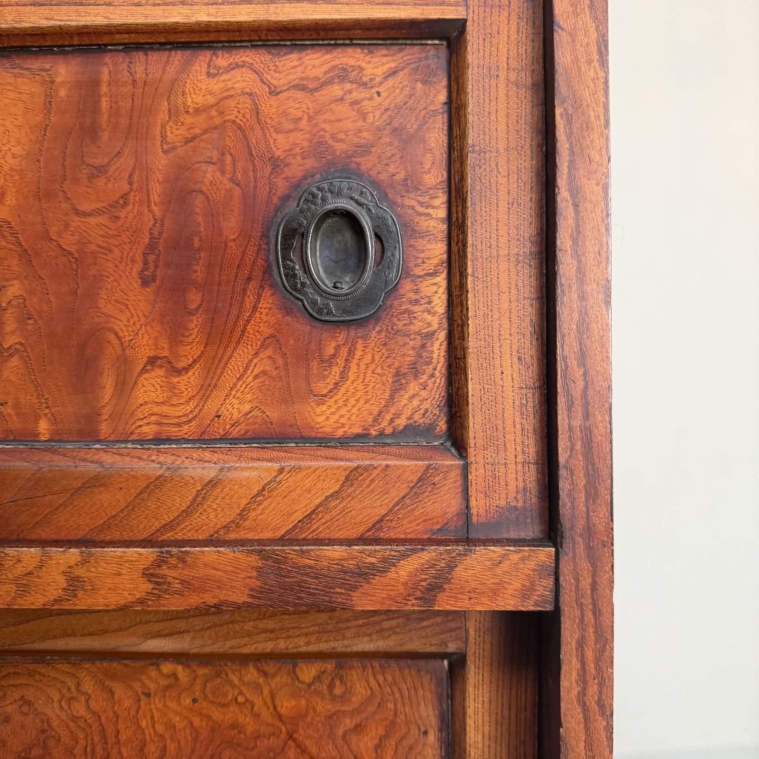 Elegant Japanese Tea Cabinet / Storage Cabinet – 1910s–1920s