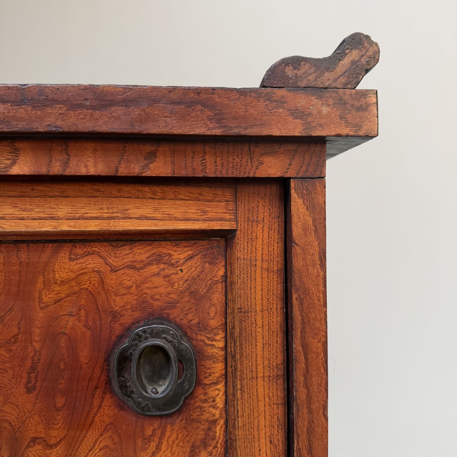 Elegant Japanese Tea Cabinet / Storage Cabinet – 1910s–1920s