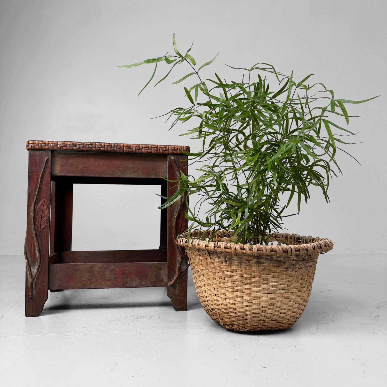 Japans Decoratief Krukje met Organische Details – 1950s