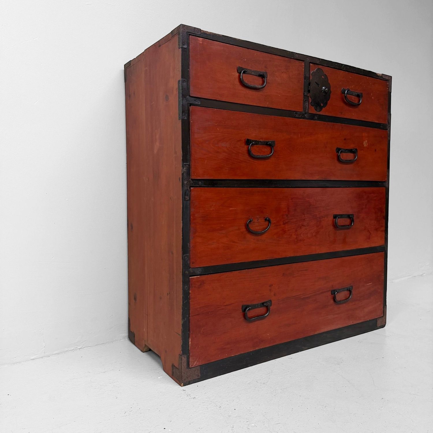 Japanese Kimono Tansu, Storage Chest, Drawer Cabinet, 1880–1910 Japanese Kimono Tansu, Storage Chest, Drawer Cabinet, 1880–1910