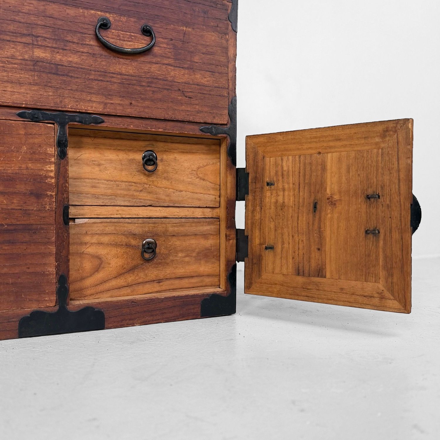 Minimalist Japanese Low Tansu, Storage Cabinet, 1890–1910