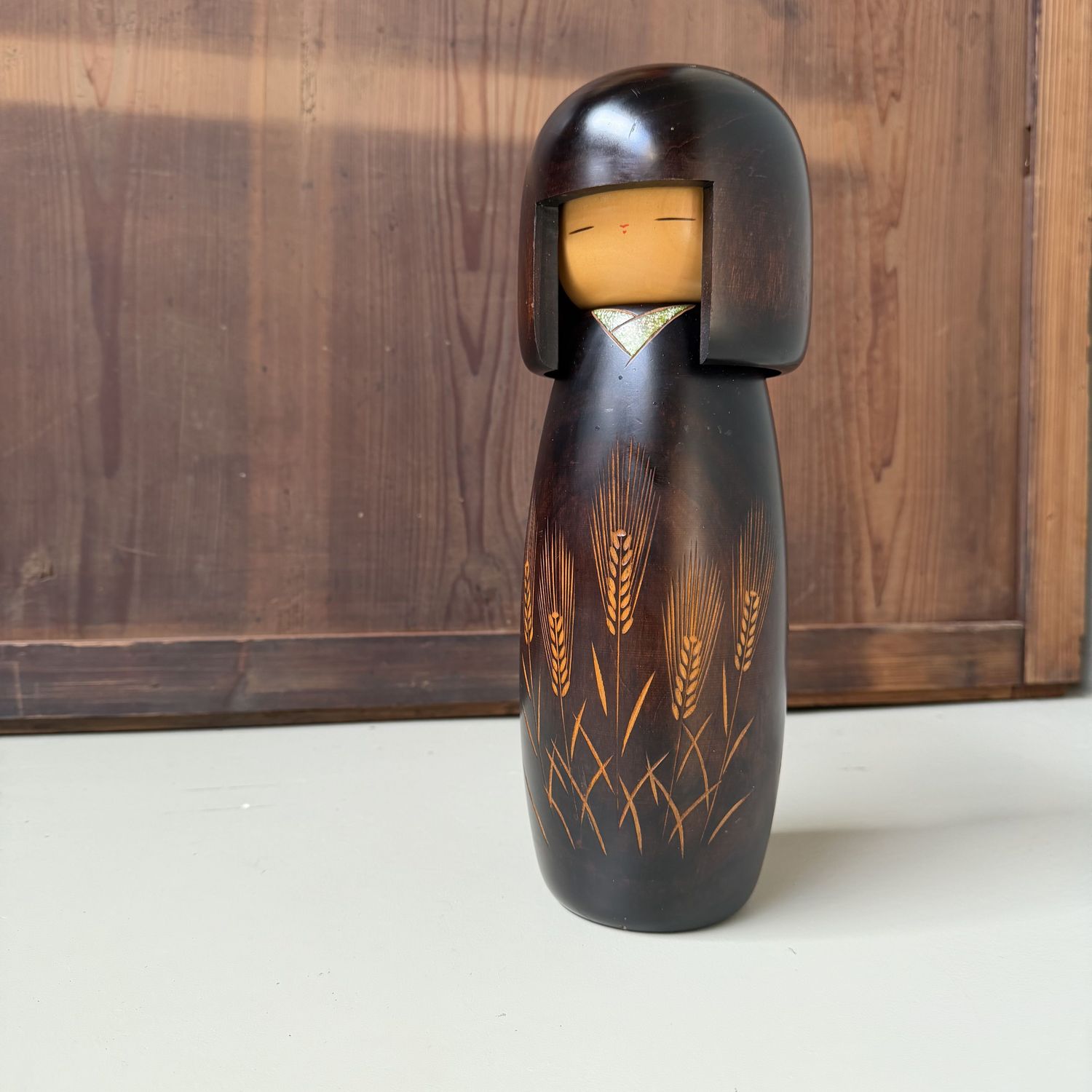 Vintage Usaburo Kokeshi “Bakushū” door Okamoto Usaburo, 1970s Vintage Usaburo Kokeshi “Bakushū” door Okamoto Usaburo, 1970s