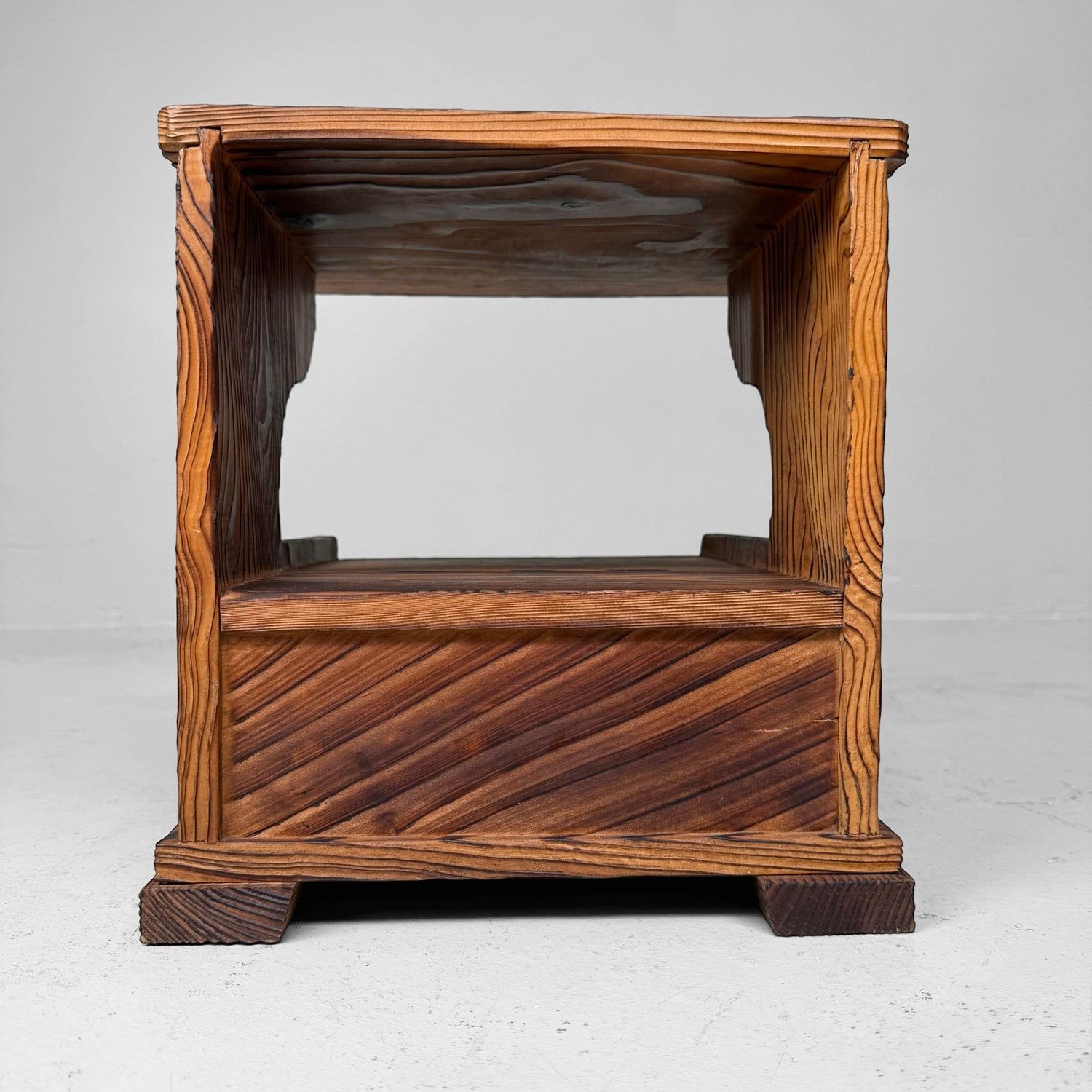 Japans Sugi Displaymeubeltje met Lade, 1950s–1960s