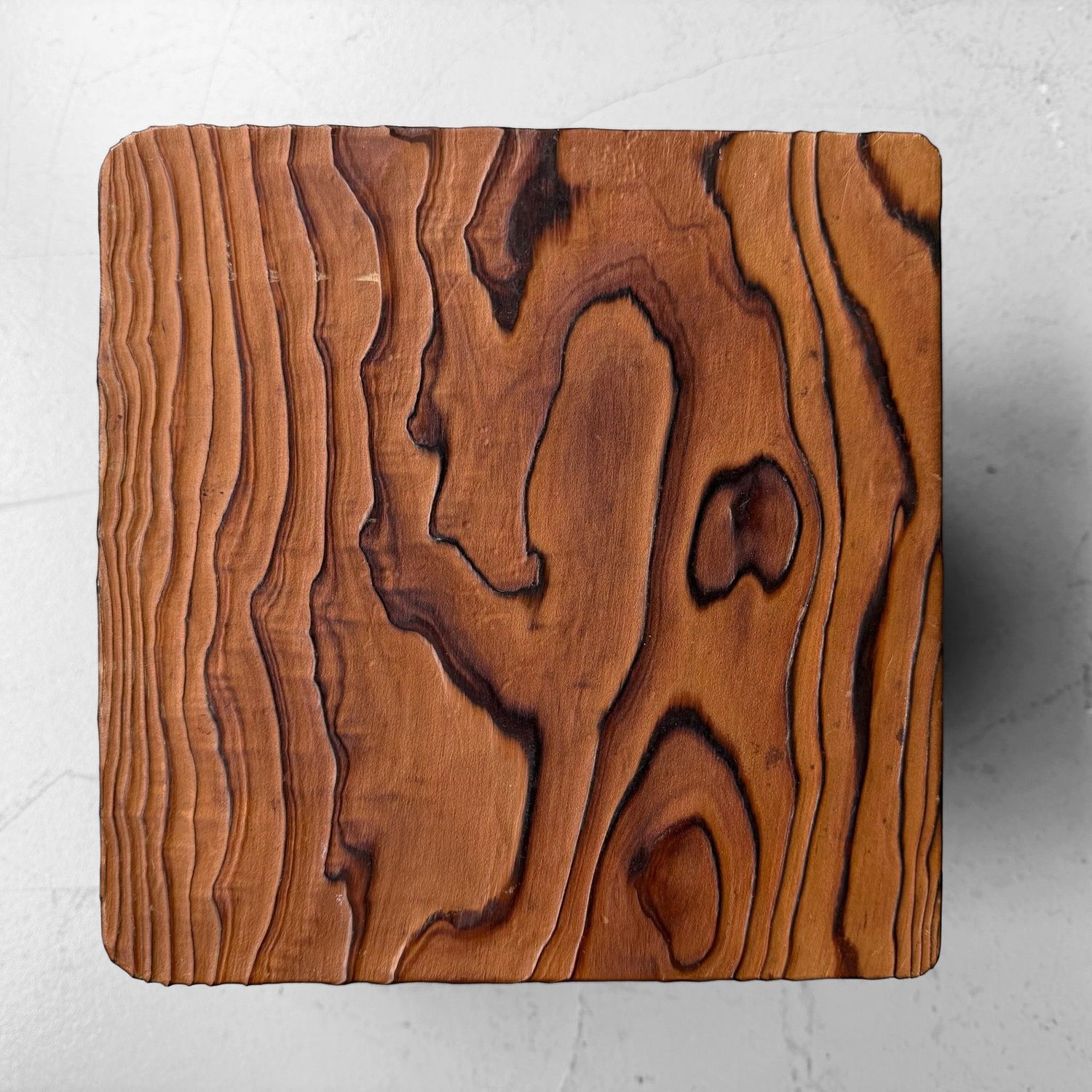Japans Sugi Displaymeubeltje met Lade, 1950s–1960s