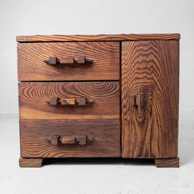 Japans Sugi Opbergmeubeltje met Laden en Deurtje, 1950s–1960s Japans Sugi Opbergmeubeltje met Laden en Deurtje, 1950s–1960s