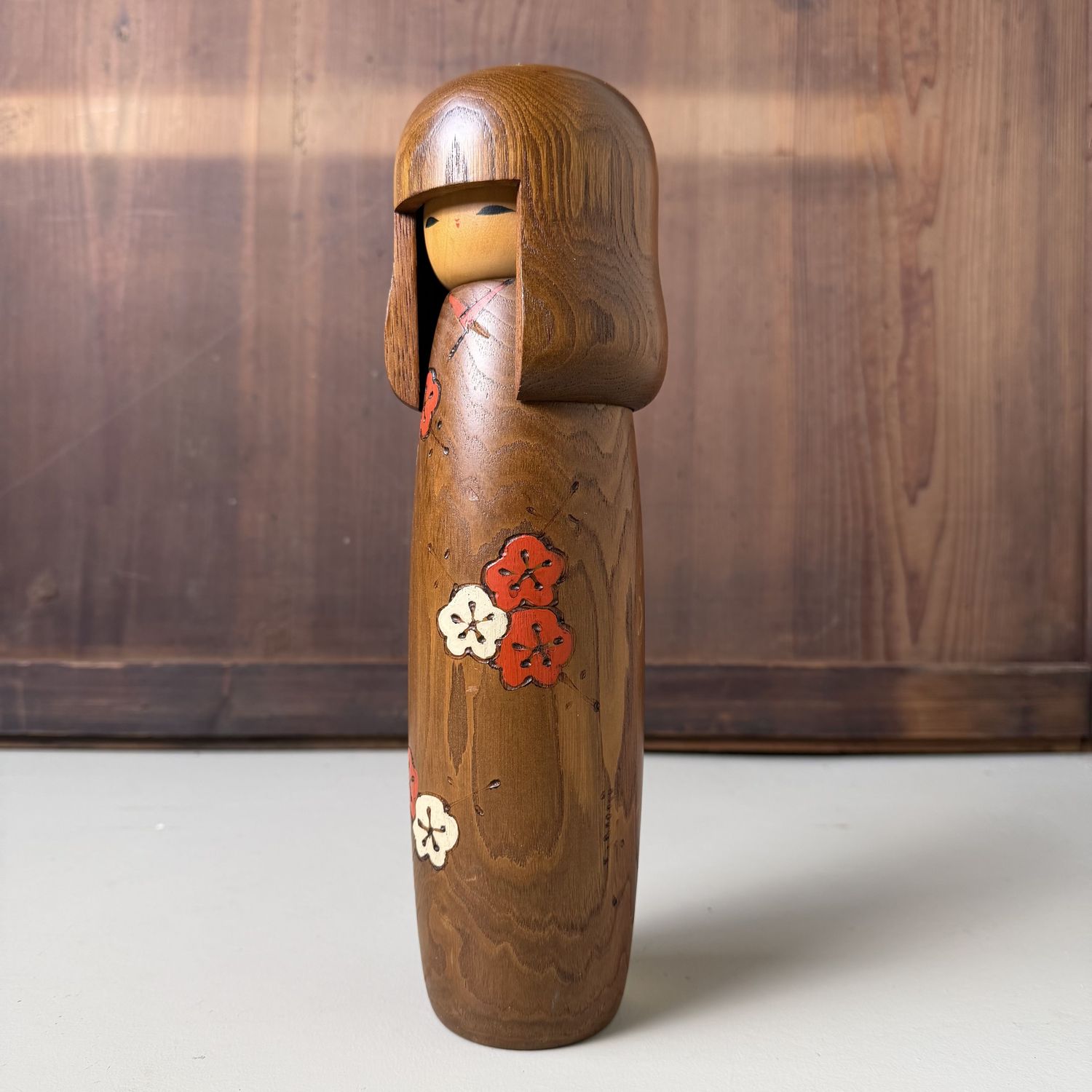 Vintage Usaburo Kokeshi with Ume Blossom, 1970–1980 Vintage Usaburo Kokeshi with Ume Blossom, 1970–1980