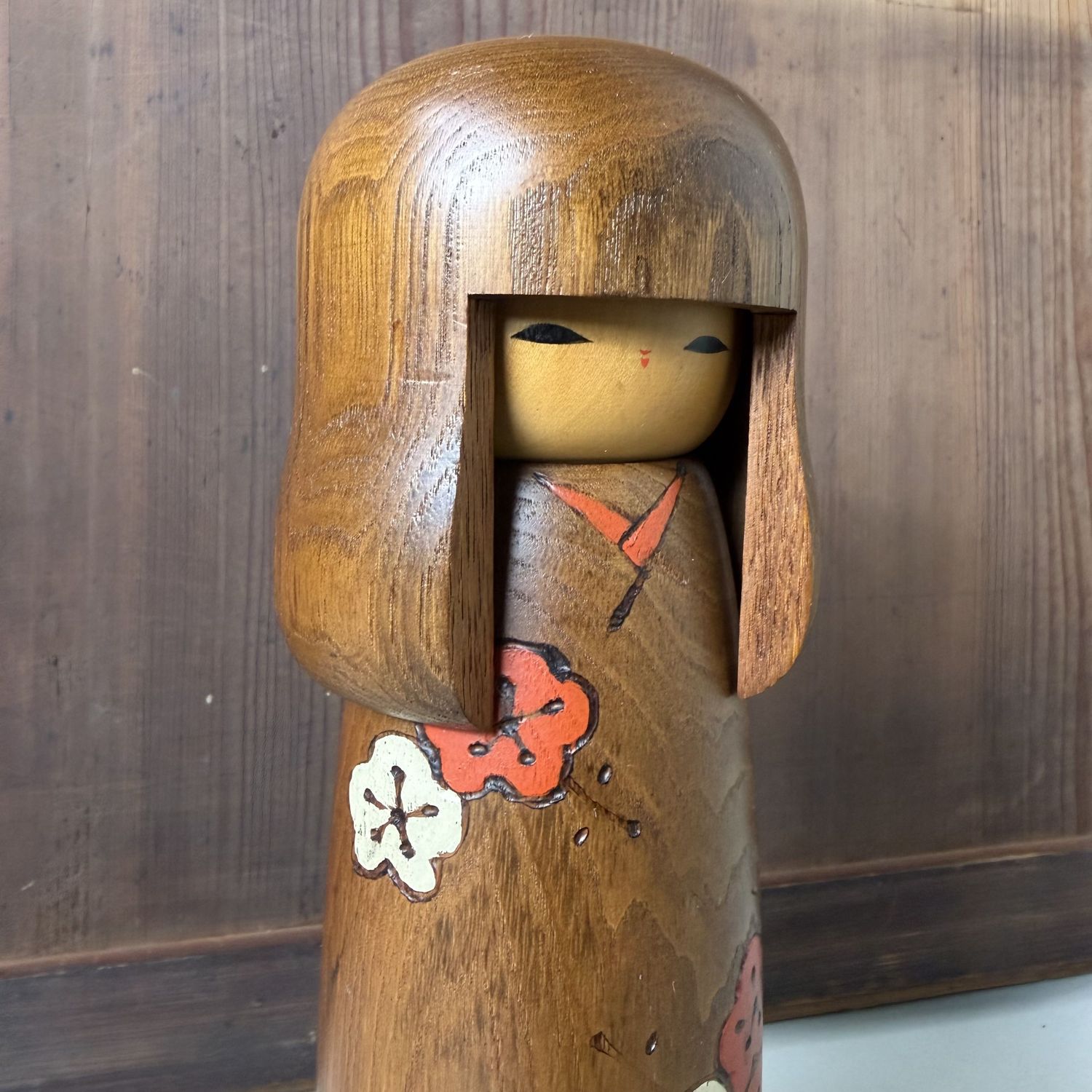 Vintage Usaburo Kokeshi with Ume Blossom, 1970–1980 Vintage Usaburo Kokeshi with Ume Blossom, 1970–1980