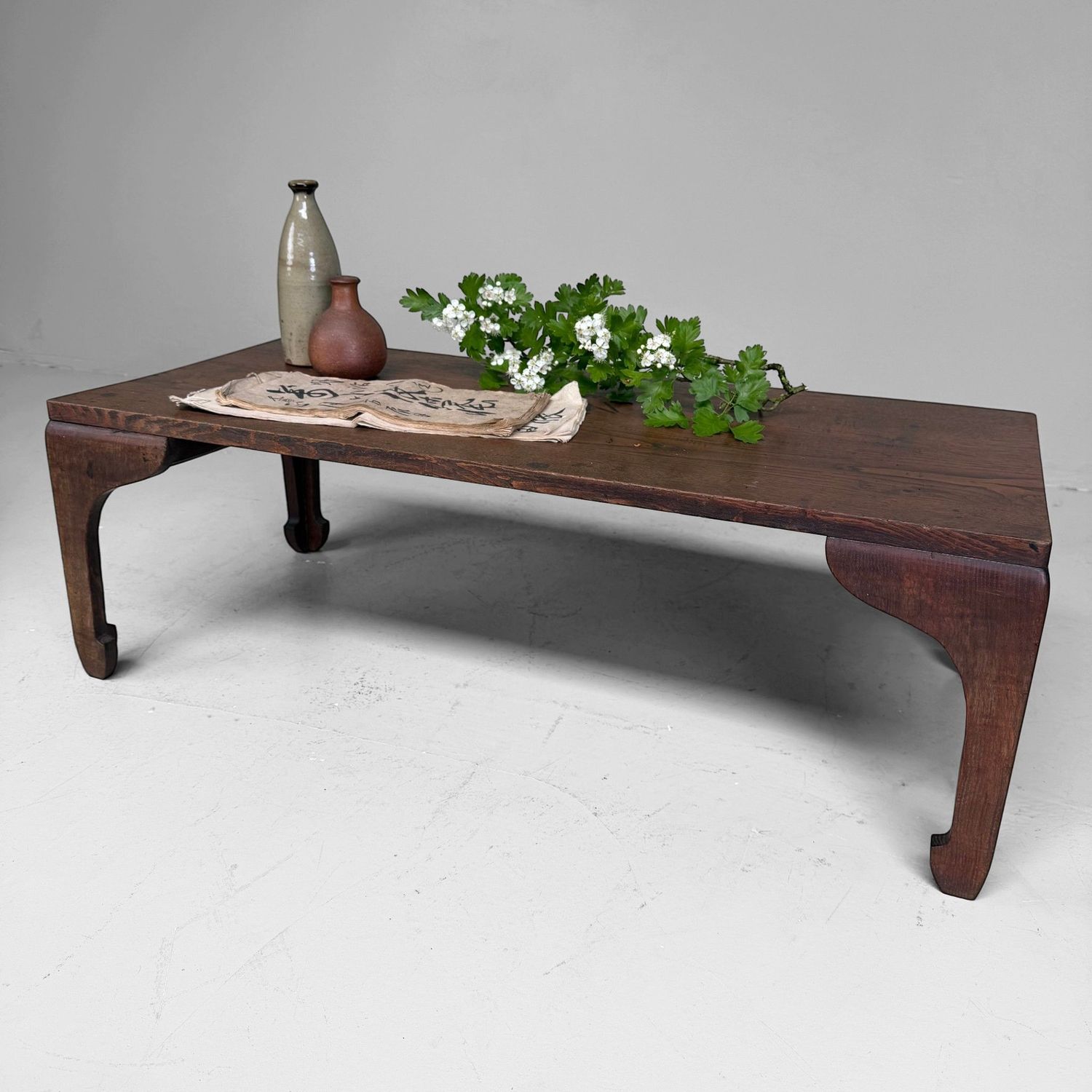 Antique Low Japanese Zataku Table, 1920s Antique Low Japanese Zataku Table, 1920s