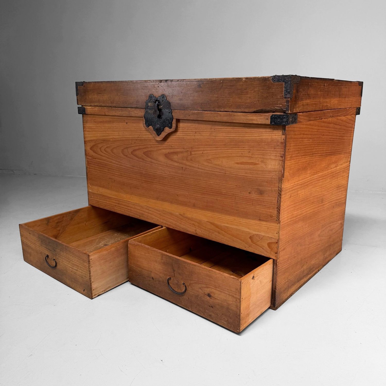 Antieke Japanse Nagamochi Tansu Opbergkist, 1880–1900