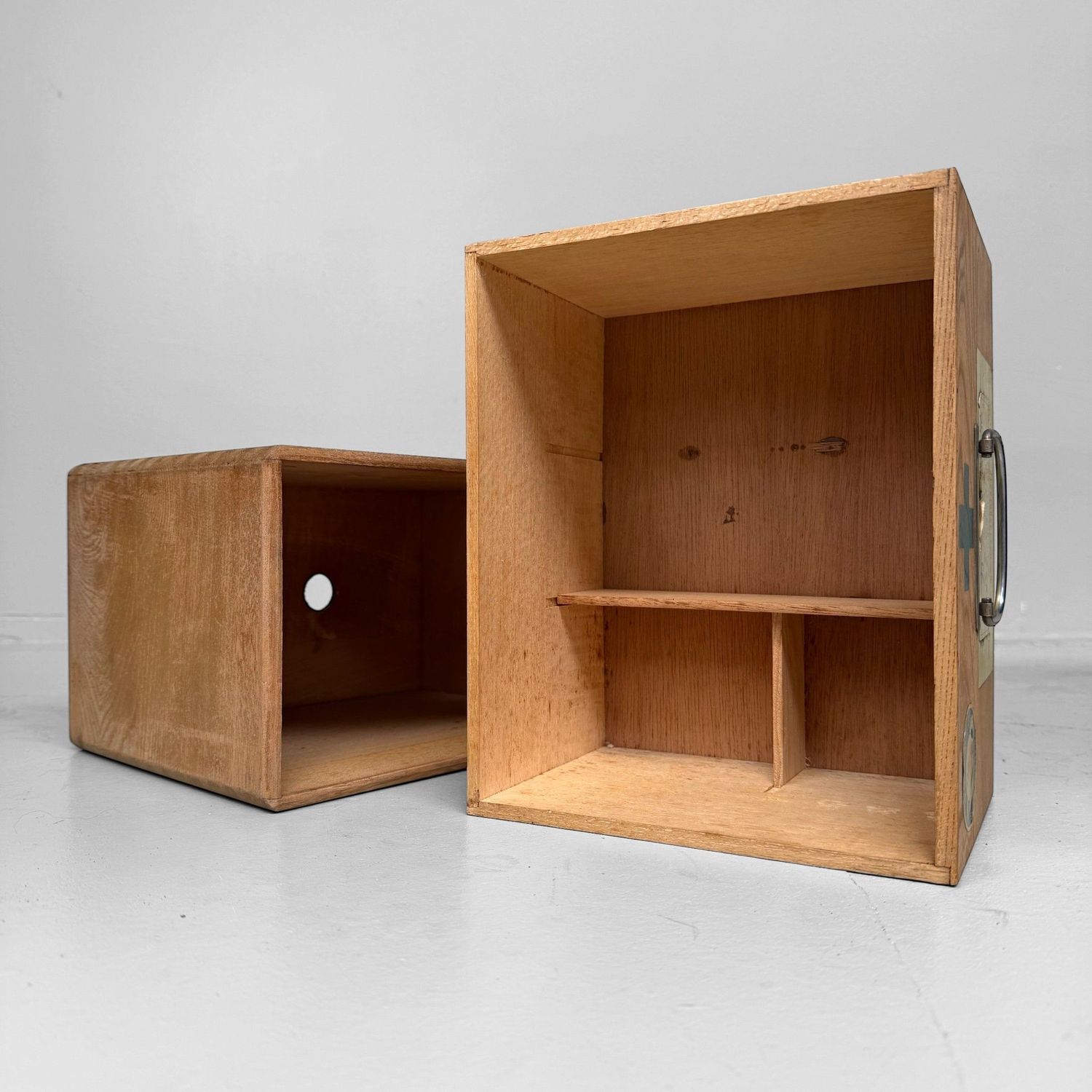 Vintage Japans Medicijnkastje / Bureau Organizer, 1960s